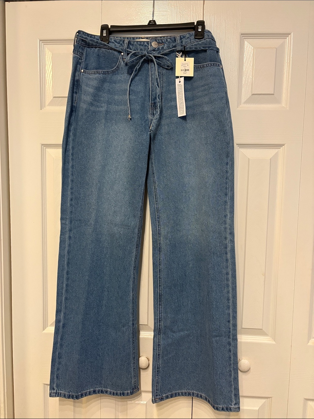 Francesca's Collections Medium Blue Wide-Leg Jeans with Drawstring 691